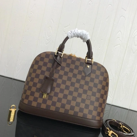 Vuitton Louis PM ALMA 0405